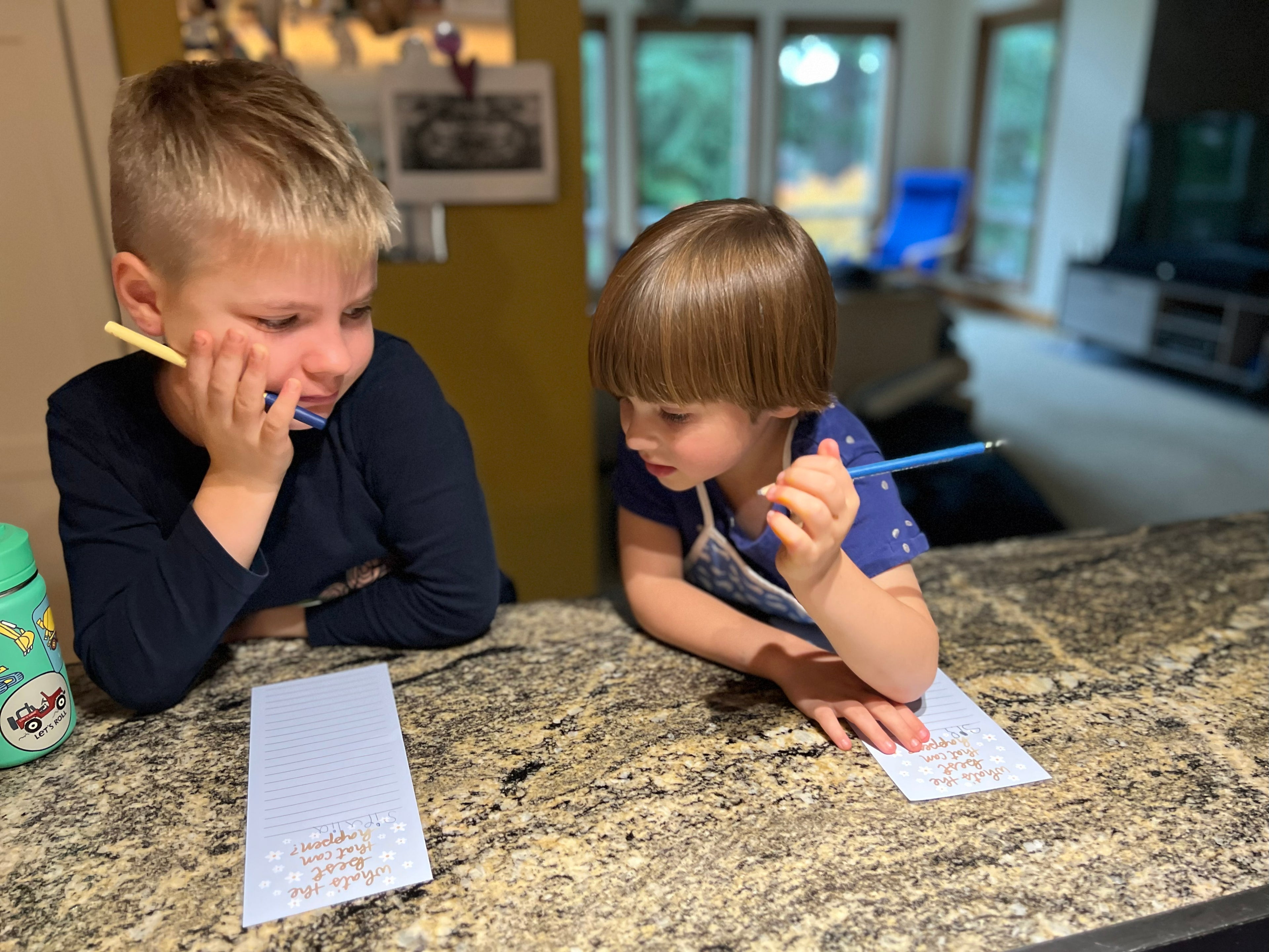 20 tehtäväkokonaisuutta ruotsinkielisille lapsille